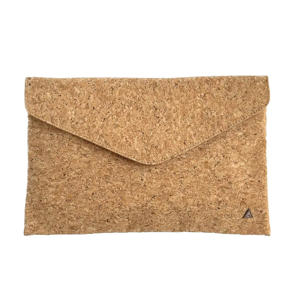 Aurora Cork Clutch in Classic