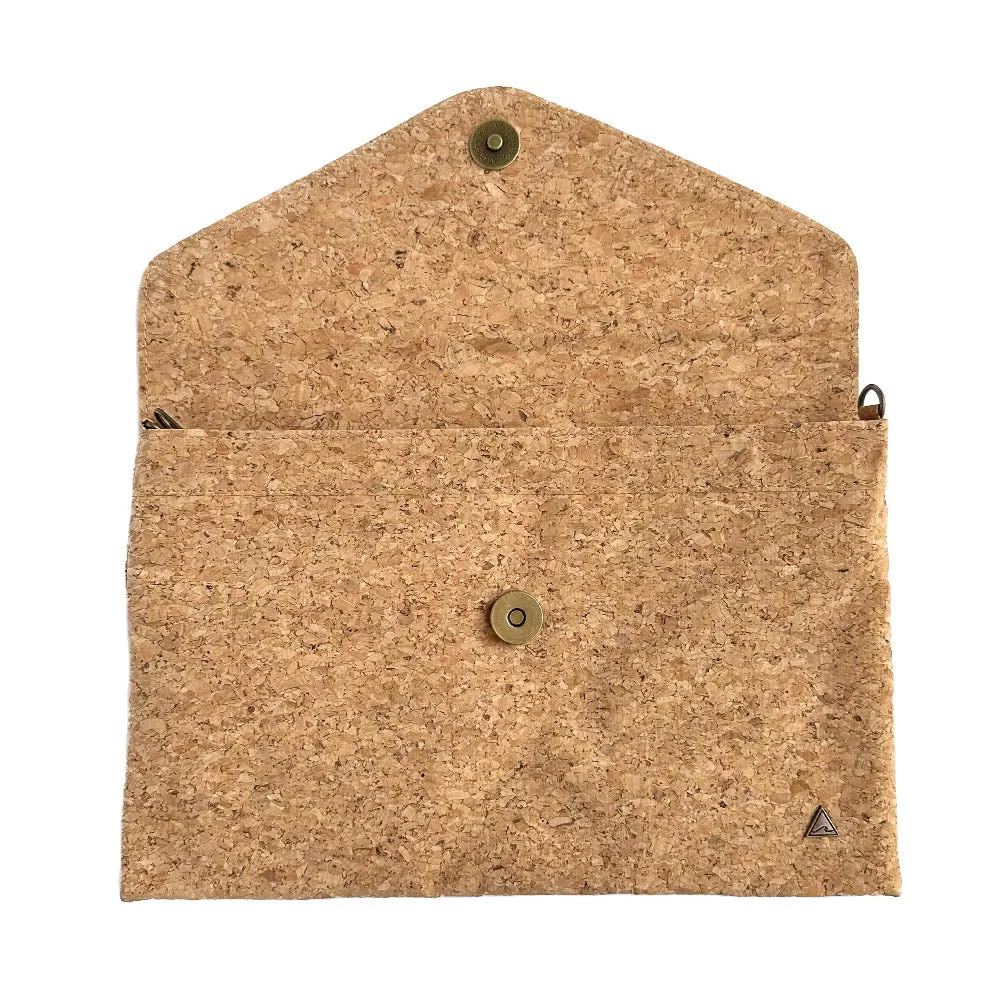 Aurora Cork Clutch in Classic