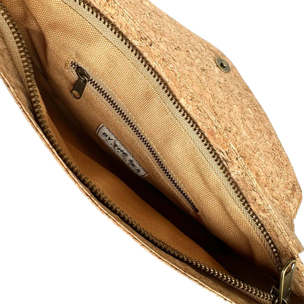 Aurora Cork Clutch in Classic